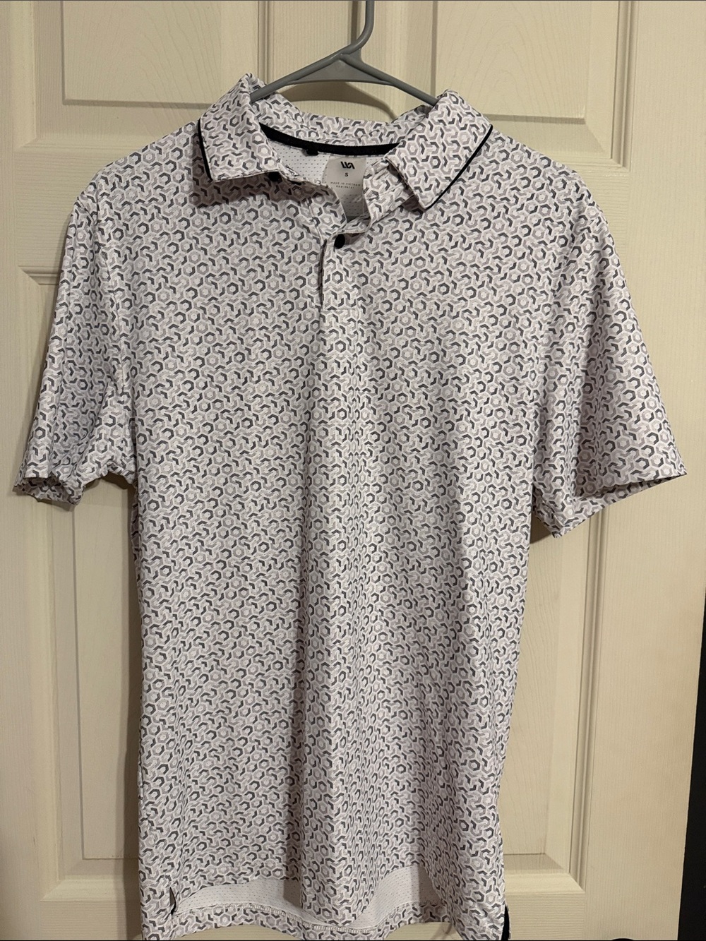 Men's White golf Polo with Navy Micro-Pattern and Contrast Trim